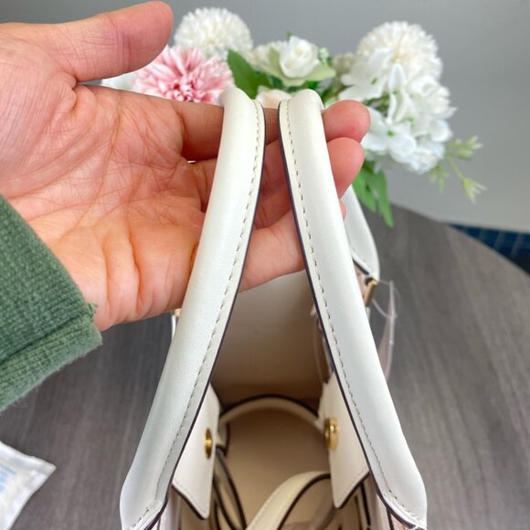 Kate Spade KG596 Garden Logo Small Tote in Light Rose/White - Picture 5 of 8